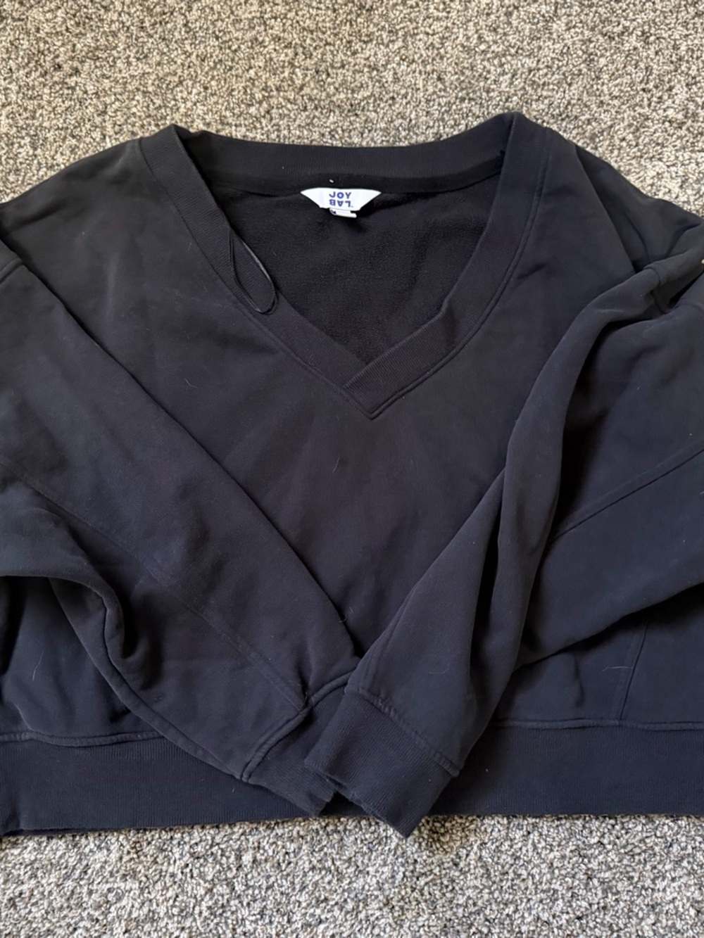 Women’s Black crop pull over